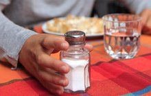 Šokující výsledky vědeckého výzkumu: MÁLO soli vede k infarktu?!