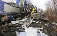 Čelní srážka vlaků v Bavorsku: Vypnul výpravčí zabezpečovací systém?
