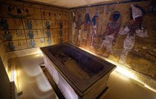 Kolem hrobky Tutanchamona jsou tajné komory! Najdou v nich pohřbenou královnu Nefertiti?