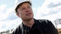 Šéf Tesly Elon Musk na návštěvě Gigafactory 4