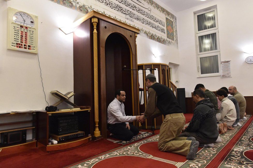 Akce Pojďte s námi do mešity: V Brně pozvali muslimové do své modlitebny veřejnost
