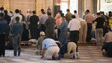 Obří trapas muslimů: 37 let se v mešitě modlili špatně, odhalil imám