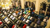 Mladá Češka špionkou v mešitách. Pro Němce odhalovala radikální muslimy