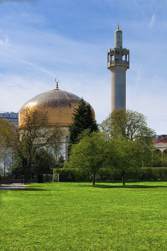 Muslimové mají v Londýně k dispozici desítky mešit.