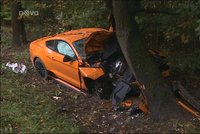 Oranžový mustang znovu havaroval! Mladý řidič na Mělnicku utrpěl vážné zranění