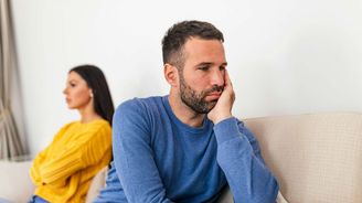 Partner je naštvaný a mlčí. Jak vypátrat, co se děje? Partner je naštvaný a mlčí. Jak vypátrat, co se děje?