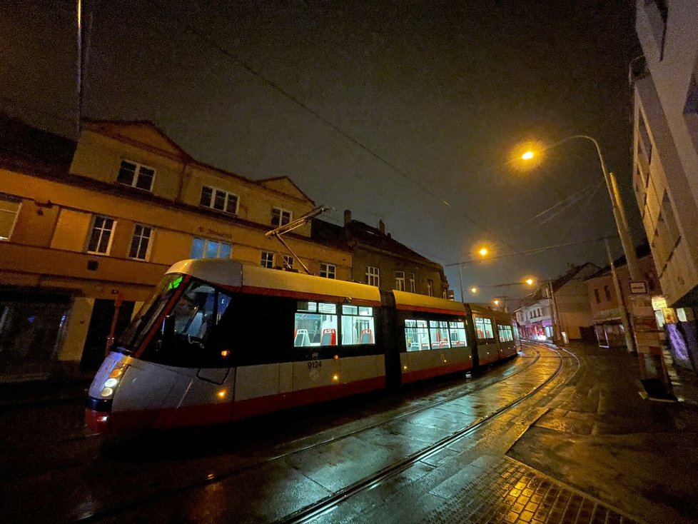 V tramvaji našli mrtvého muže. Podle policie zemřel bez cizího zavinění. (26. ledna 2023)