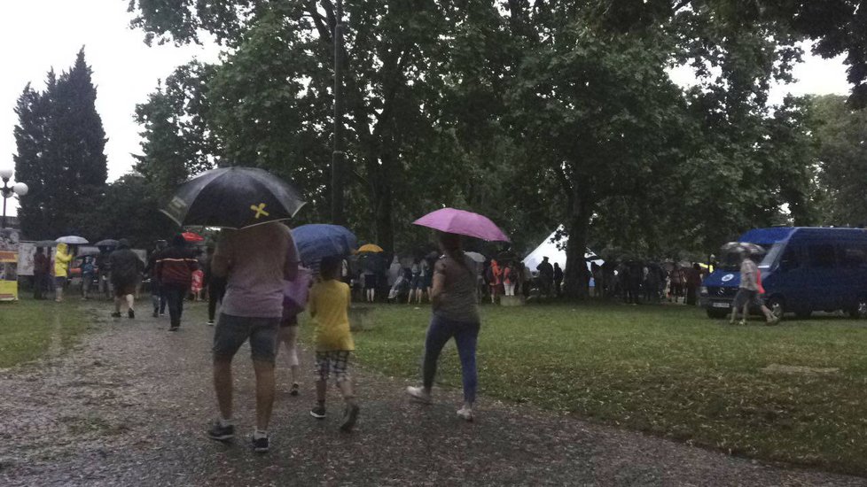 Ošklivé počasí Pražany neodradilo. V policejním muzeum bylo narváno!