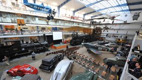 Dopravní hala je jedním z největších lákadel Národního technického muzea. Vystaveny jsou v ní dopravní prostředky, související s Českem - automobily, motocykly, letadla i lokomotivy