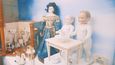 Pražské Muzeum hraček: Porcelánové panenky, které váží 2 a půl kila mají simulovat reálná miminka