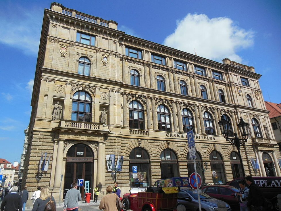 V této pompézní budově z konce 19. století sídlilo během komunismu Muzeum Klementa Gottwalda.