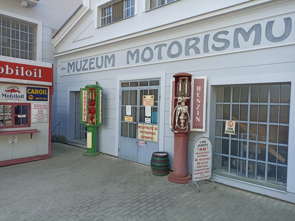 Muzeum motorismu otevřel v bývalé vodárně Jan Drozd v roce 2008.