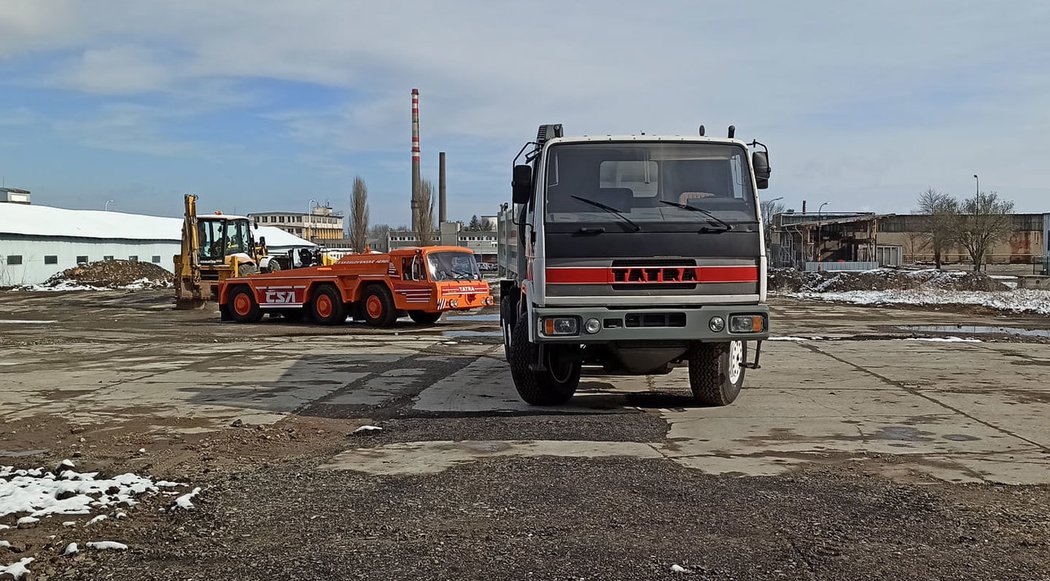 Návoz vozů do Muzea nákladních automobilů TATRA