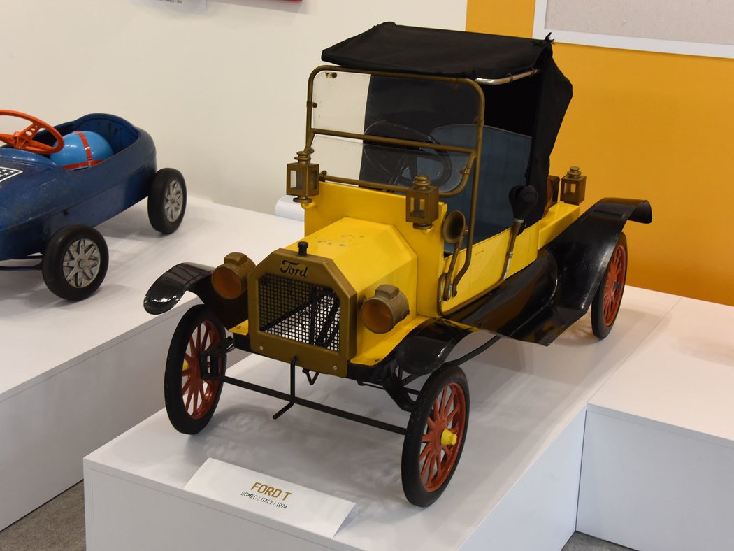 Muzeum šlapacích autíček Pedal Planet