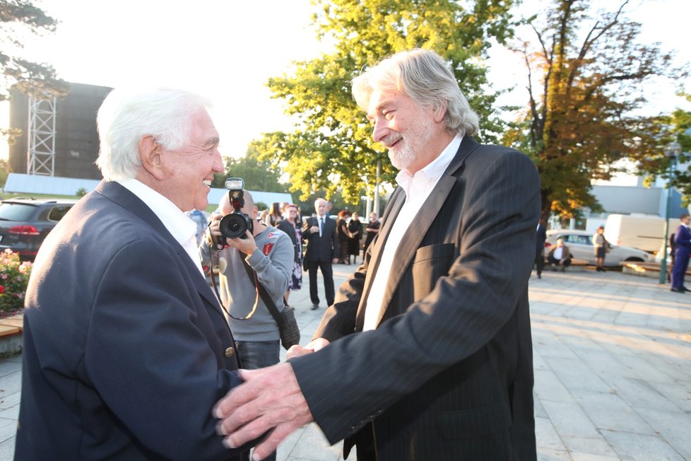 Premiéra muzikálu Čarodějka: Jiří Krampol a Vladimír Kratina