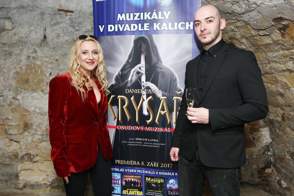 Režisérka muzikálu Krysař Mirjam Landa s představitelem Krysaře Přemyslem Pálkem