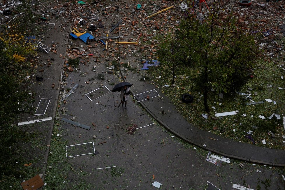 Ruská stíhačka se zřítila ve městě Irkutsk (23. 10. 2022).