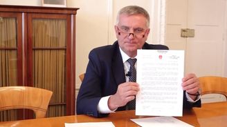 Hrad zveřejnil platy vedoucích úředníků: Mynář měl za rok 1,6 milionu, Ovčáček přes 700 tisíc