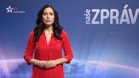 Alex Mynářová, žena hradního kancléře, při moderování pořadu TV Barrandov Naše zprávy