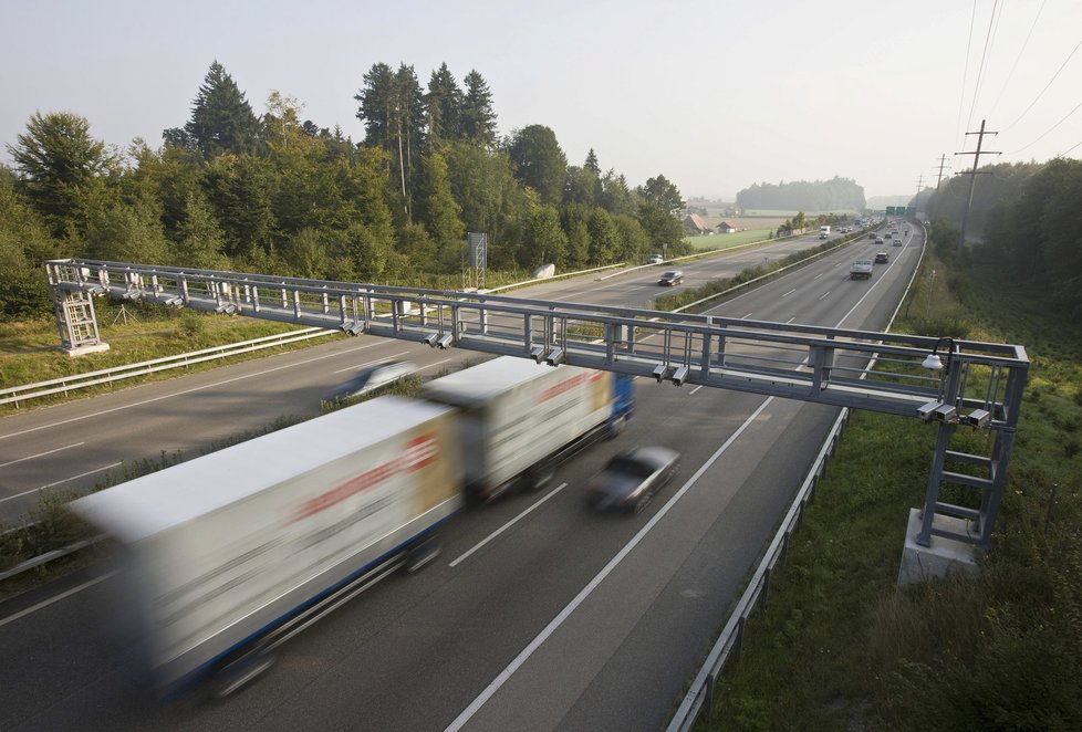 Vítězem tendru na provoz mýtného systému od roku 2020 bude konsorcium společností SkyToll a CzechToll.