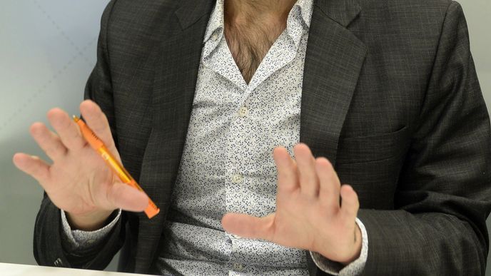 Ekonom Kovanda tvrdí, že nám Slováci šlapou na paty i proto, že na sobě nepracujeme. Ekonom Kovanda tvrdí, že nám Slováci šlapou na paty i proto, že na sobě nepracujeme.