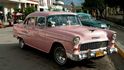 Na Kubě jezdí dodnes vozy z 50. let.