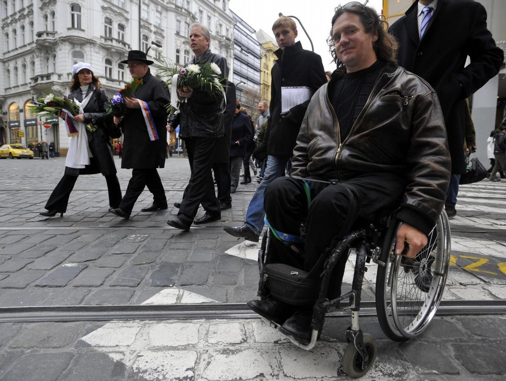 Na Národní třídu dorazil například herec Jan Potměšil