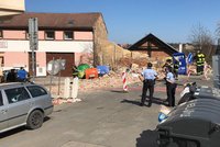 Tragické zřícení zdi u Radlic: Věděl architekt a majitel pozemku o stavu domu? Hrozí mu osm let vězení