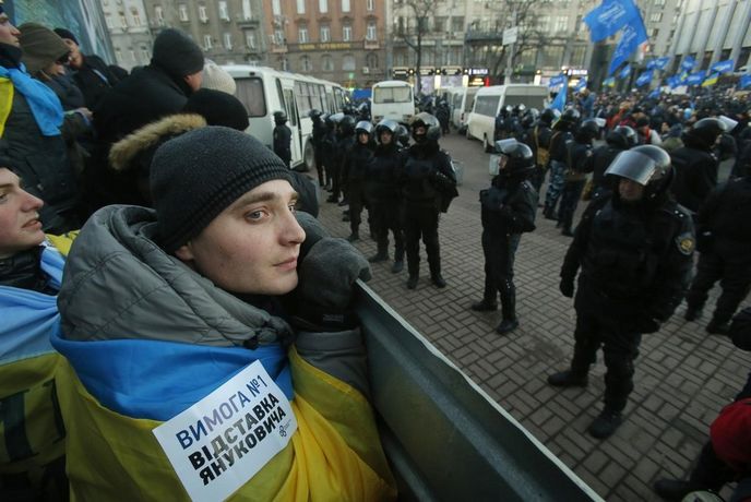 Na provládní demonstrace podle úřadů přišlo 200 tisíc lidí