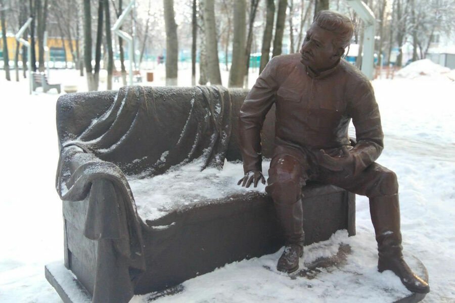 Nová Stalinova socha v Naberežnych Čelnach.