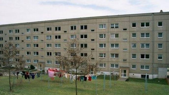 Nabídka bydlení v panelových bytech v ulici Am Pulverturm v Johanngeorgenstadtu