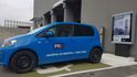 Majitelé elektromobilů mohou nově od března nabíjet svá vozidla v OC Lužiny