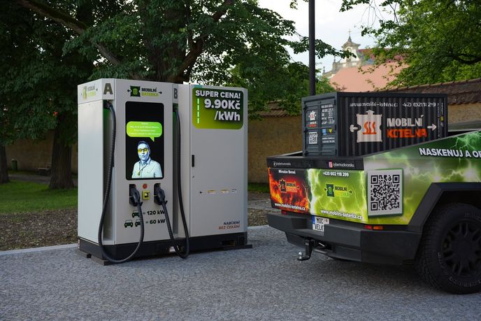 Mobilní baterka na předváděcí akci v Hradci Králové Mobilní baterka na předváděcí akci v Hradci Králové