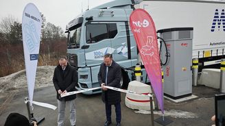 Česko má druhou nabíječku uzpůsobenou pro kamiony. Stojí u Prahy Česko má druhou nabíječku uzpůsobenou pro kamiony. Stojí u Prahy