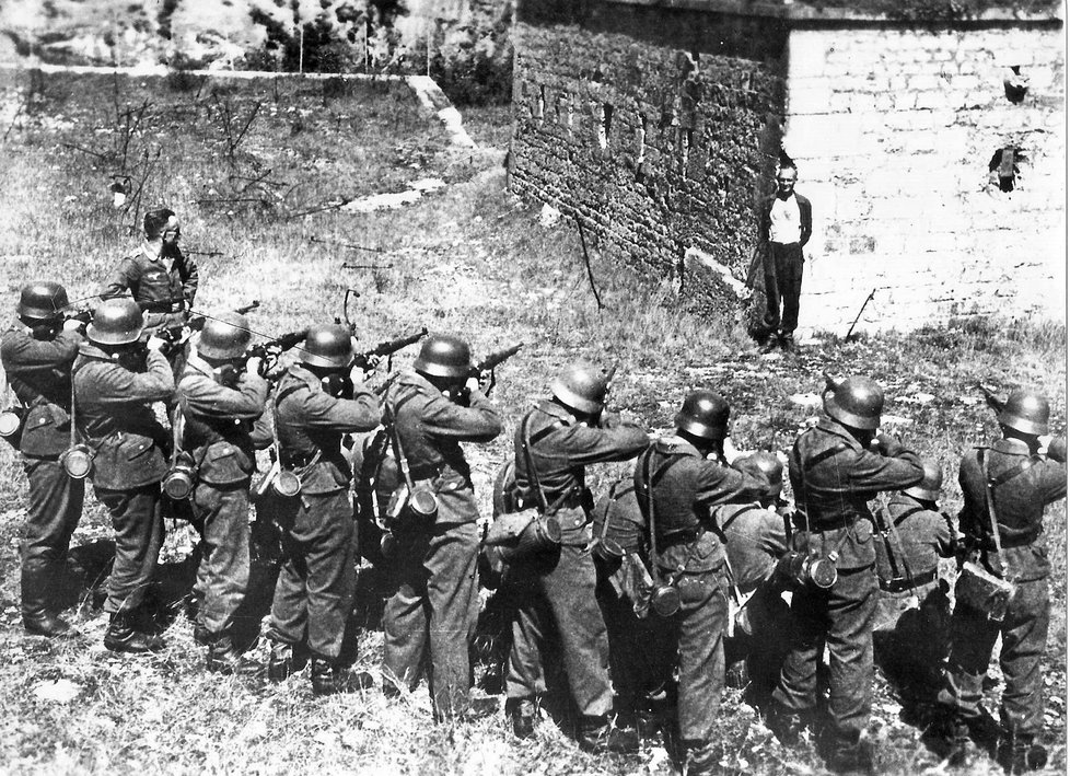 Jednotky Einsatzgruppen byly Hitlerovou pýchou.