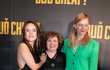 S Terezou Rambou, a Ester Geislerovou na premiéře filmu Buď chlap!