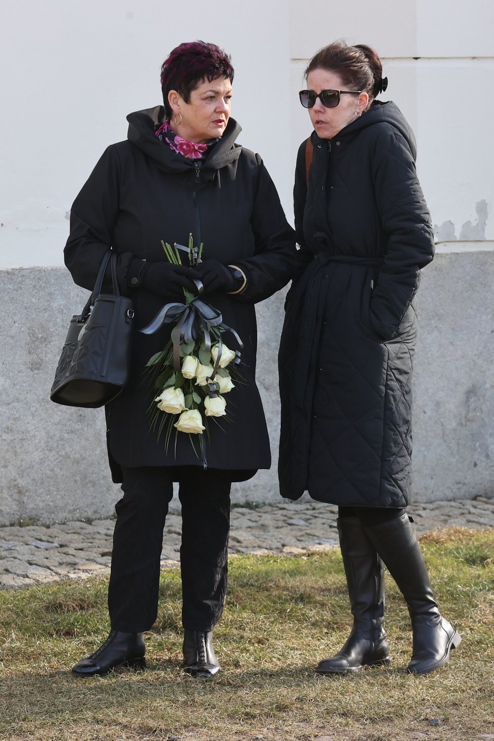 Pohřeb Nadi Urbánkové - smuteční hosté