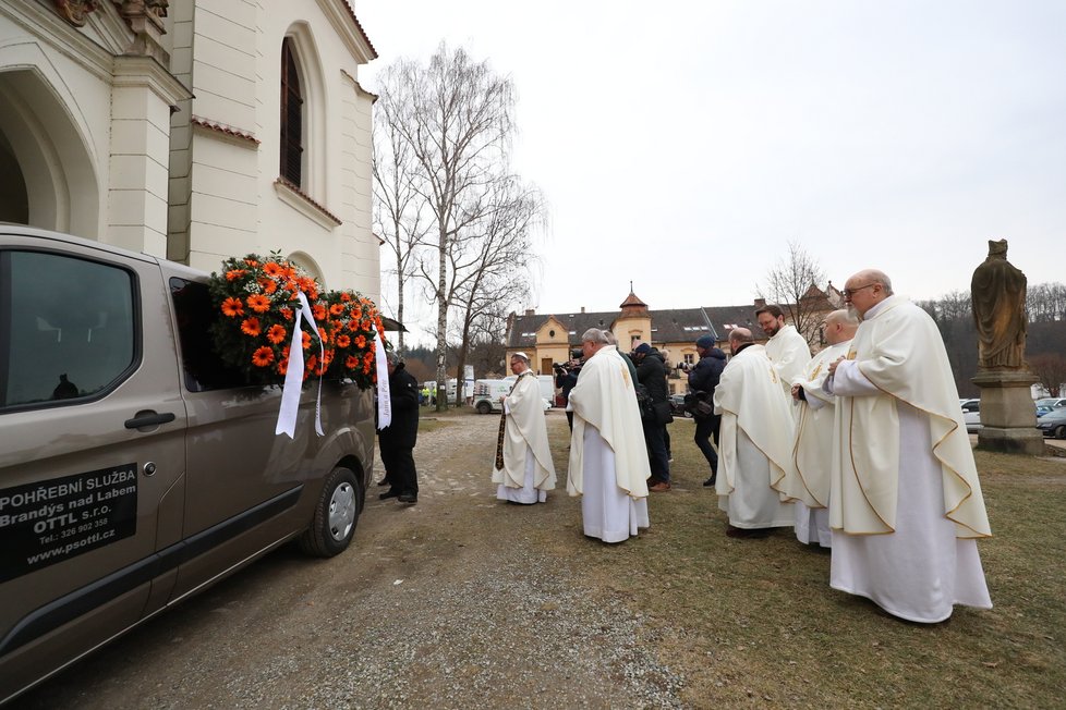 Pohřeb Nadi Urbánkové