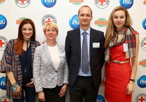 Projekt zahájili zástupci Českého červeného kříže, Procter & Gamble a Globusu a ambasadorka Jitka Boho.