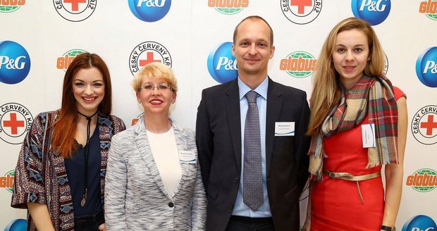 Projekt zahájili zástupci Českého červeného kříže, Procter & Gamble a Globusu a ambasadorka Jitka Boho.