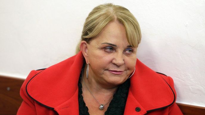 Naděžda Krejčířová, matka Radovana Krejčíře vězněného v Jihoafrické republice, si díky dividendě z Těšínské tiskárny polepšila o 12,7 milionu korun.
