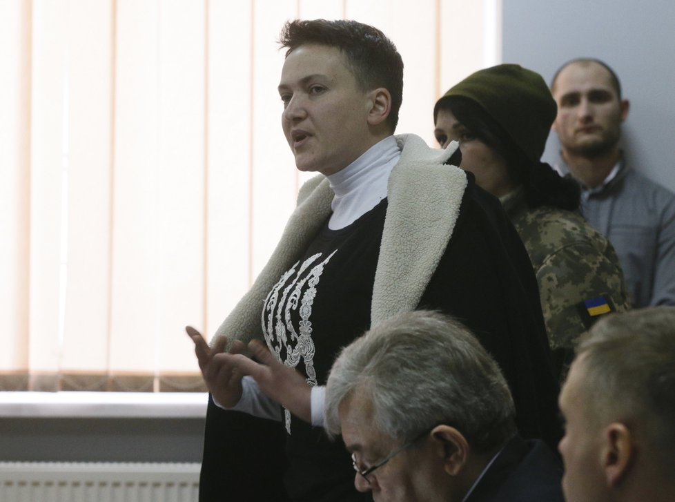 Ukrajinský soud poslal Nadiju Savčenkovou do vazby. (23.3.2018)
