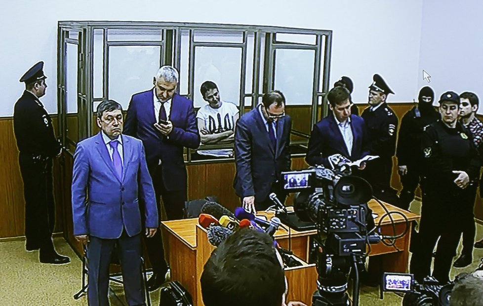 Ruský soud s ukrajinskou pilotkou Savčenkovou (22. března 2016)