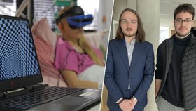 Danielovi a Jakubovi je 20 a vyvinuli software, který pomocí virtuální reality pomáhá pacientům po operaci nádoru mozku