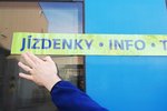 České dráhy polepí vagony, do kterých budou muset povinně nastupovat cestující bez jízdenky zeleným pásem.