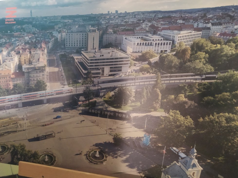 Stav nádraží Praha-Bubny v lednu 2022 před modernizací železničního spojení hlavního města s letištěm Václava Havla. (12. leden 2023)