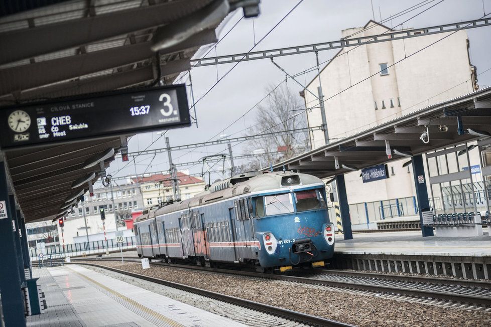 Pantograf přezdívaný „Žabotlam“ na Nádraží Holešovice