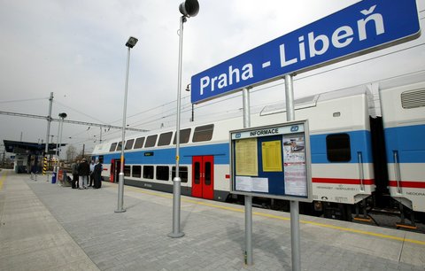 Dívku (†13) smetl v Praze vlak: Spáchala sebevraždu?!