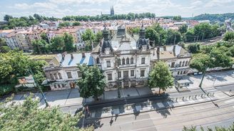 Praha jedná o koupi nádraží Vyšehrad, připouští i vyvlastnění. Chce tu vystavit Slovanskou epopej