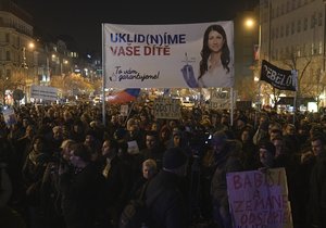 Protest proti Andreji Babišovi na Václavském náměstí v souvislosti s kauzou jeho syna Andreje juniora (15.11.2018)